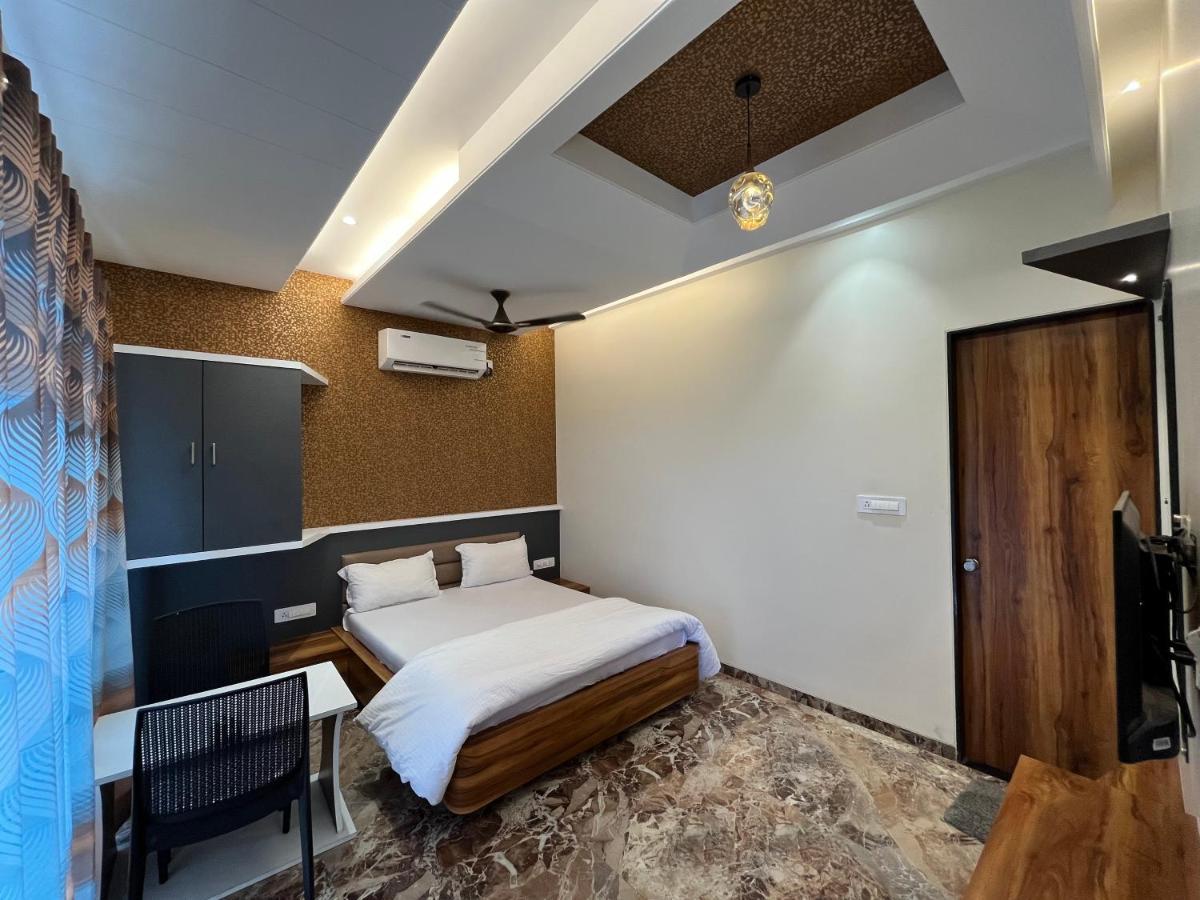Hotel Aryadeep Phardāpur Exterior foto