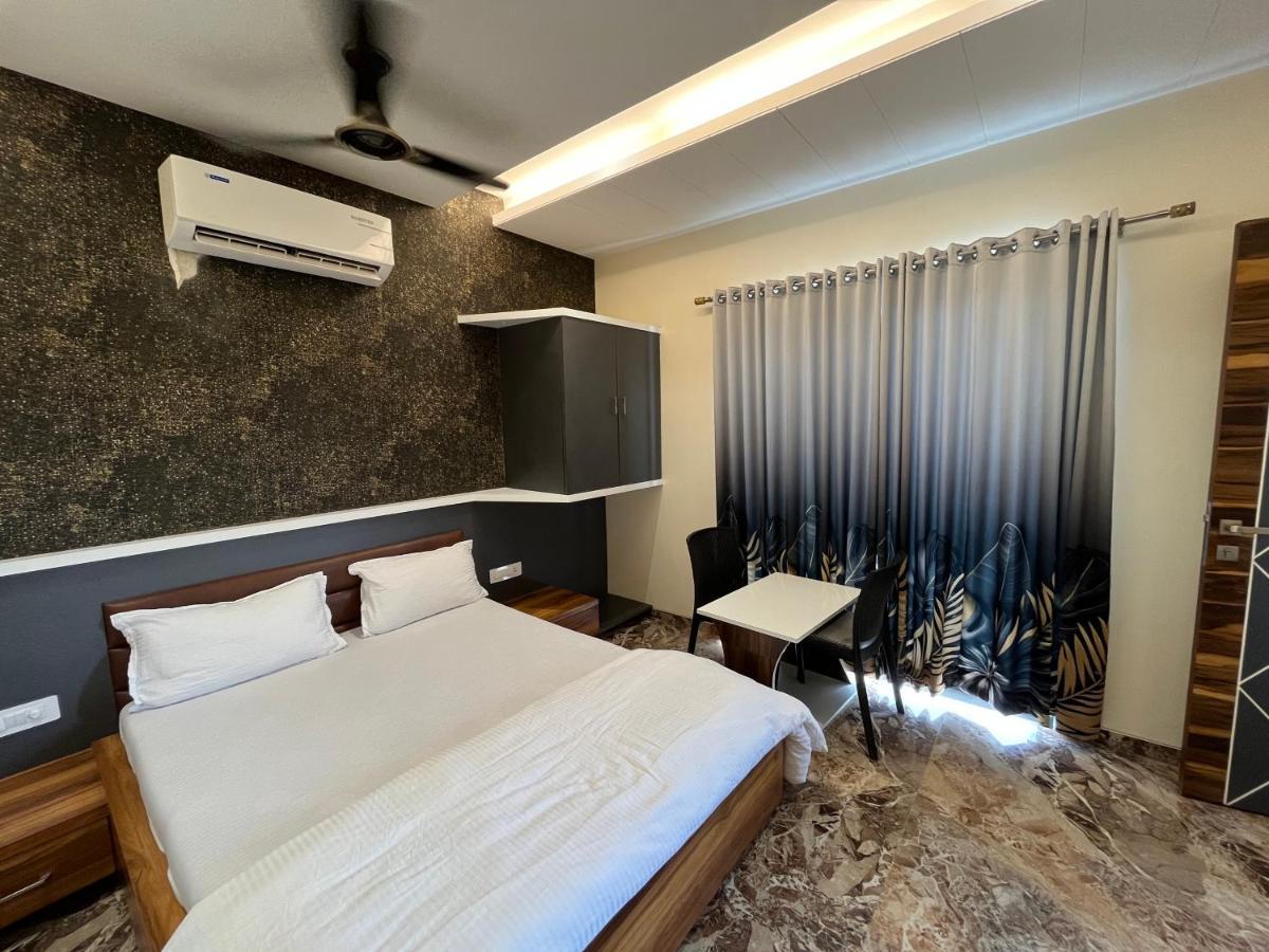 Hotel Aryadeep Phardāpur Exterior foto