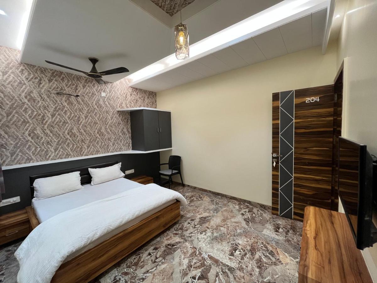 Hotel Aryadeep Phardāpur Exterior foto